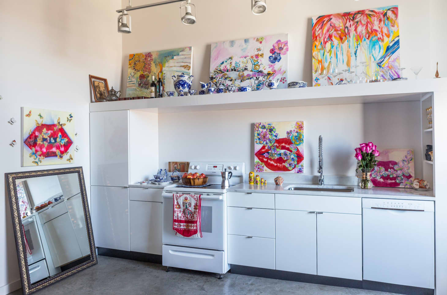 Cheap Pretty Ideas for Ugly Kitchens Apartment Therapy